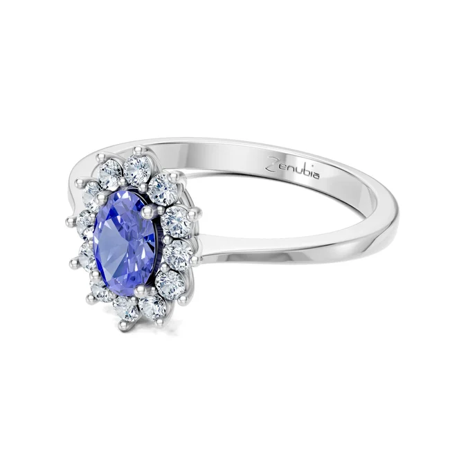 Zenubia_Schmuck_Winterthur_Verlobungsring_MASHA_side_Weissgold