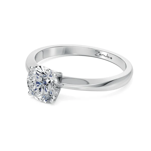 Zenubia_Schmuck_Winterthur_Verlobungsring_MARIE_LD_side_Weissgold