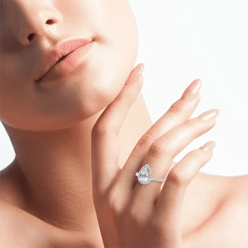 zenubia_schmuck_winterthur_zuerich_verlobungsringe_ariana_wg_hand-1