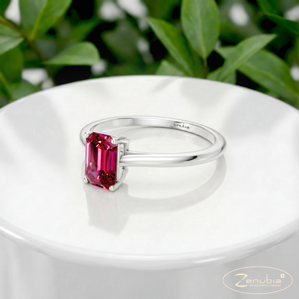 Flavia_PodestNormalPLATIN_FLAVIA_Verlobungsring_Zenubia_Platin_Podest