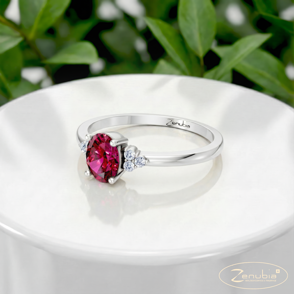 Florina_PodestNormalWEISS_FLORINA_Verlobungsring_Zenubia_Weissgold_Podest