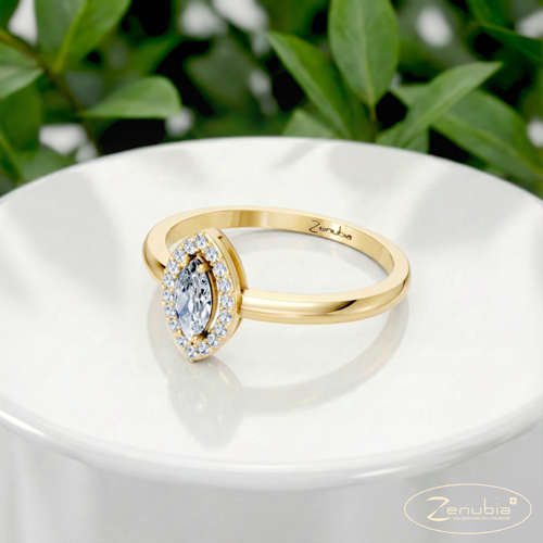 Leana_PodestNormalGELB_LEANA_Verlobungsring_Zenubia_Gelbgold_Podest