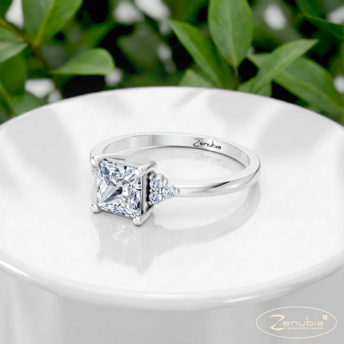 Penelope_PodestNormalWEISS_PENELOPE_Verlobungsring_Zenubia_Weissgold_Podest