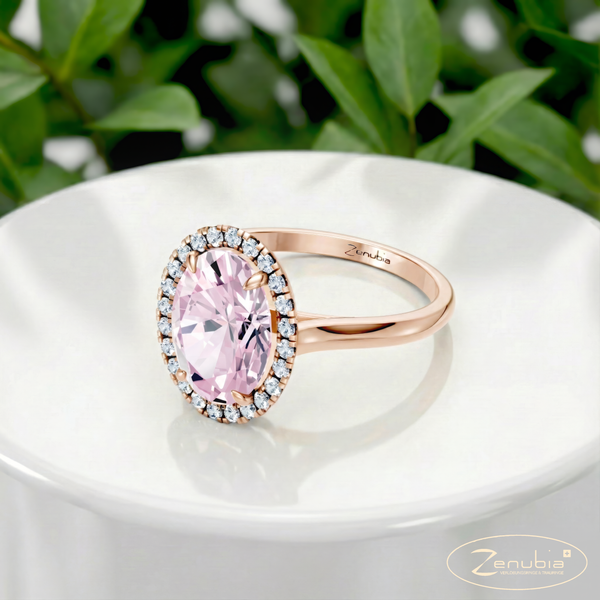 Zelia_PodestNormalROSE_ZELIA_Verlobungsring_Zenubia_Rosegold_Podest