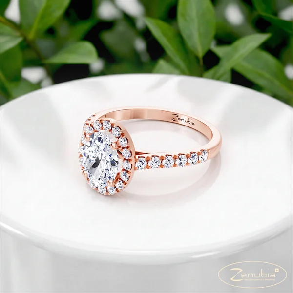 Alexandra_podium_Zenubia_Schmuck_Winterthur_Verlobungsring_Alexandra-_podium_0009-1