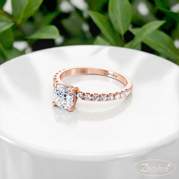 Alina_podium_Zenubia_Schmuck_Winterthur_Verlobungsring_Alina_podium_0015